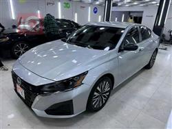 نيسان ألتيما